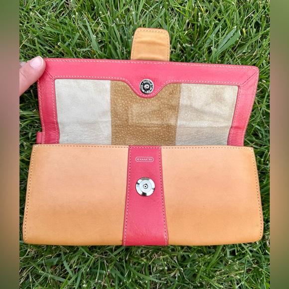 Vintage Coach SoHo Vachetta Leather Clutch - Picture 17 of 17